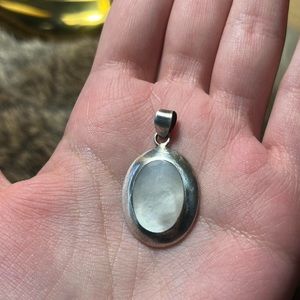 Vintage sterling silver white mother of pearl inlay pendant